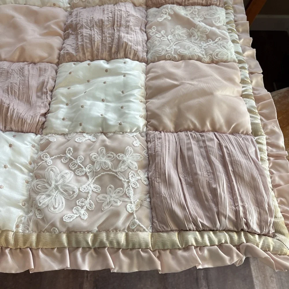 THE PEANUTSHELL Dusty Pink Gold Trim Patchwork Embroidery Lace Ruffle Baby Quilt